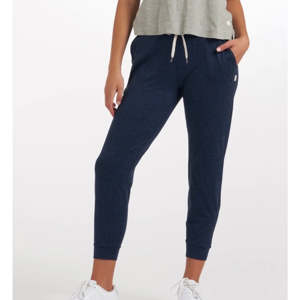 Vuori performance joggers